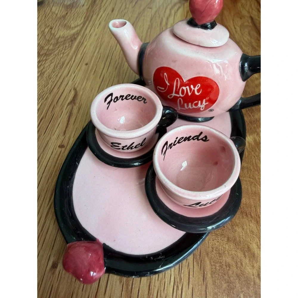 Vandor I Love Lucy Miniature Tea Set Forever Friends Pink Heart 6pc Set OS